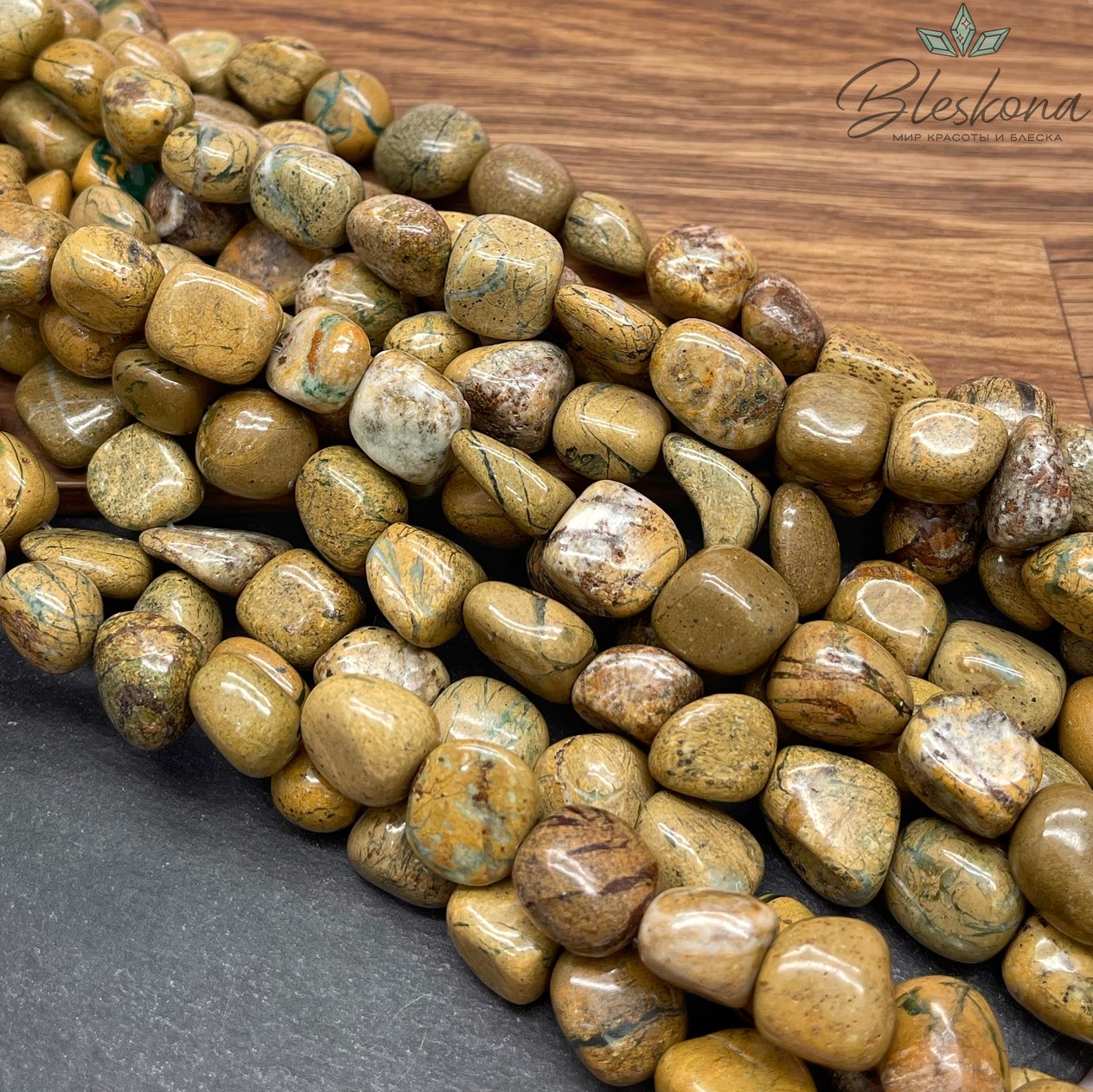 Каолинит с парагонитом галтовка (9-15)*(9-13) мм