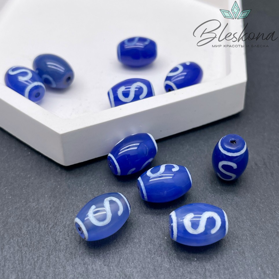 Бусина Дзи Денежный крючок бело-синий бочонок 10*14 мм