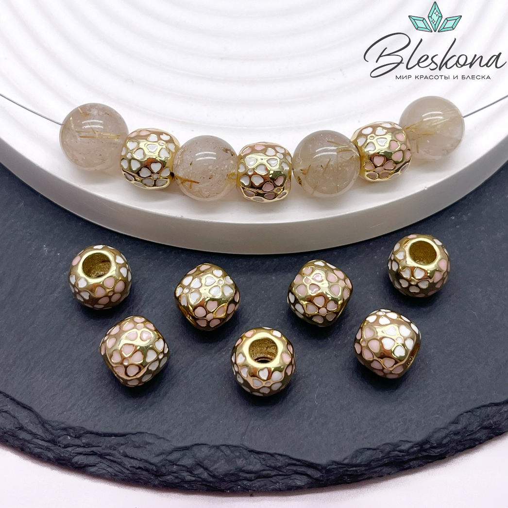 9*10 мм Цвет золото, Бусина бочонок цветы бело-розовая эмаль