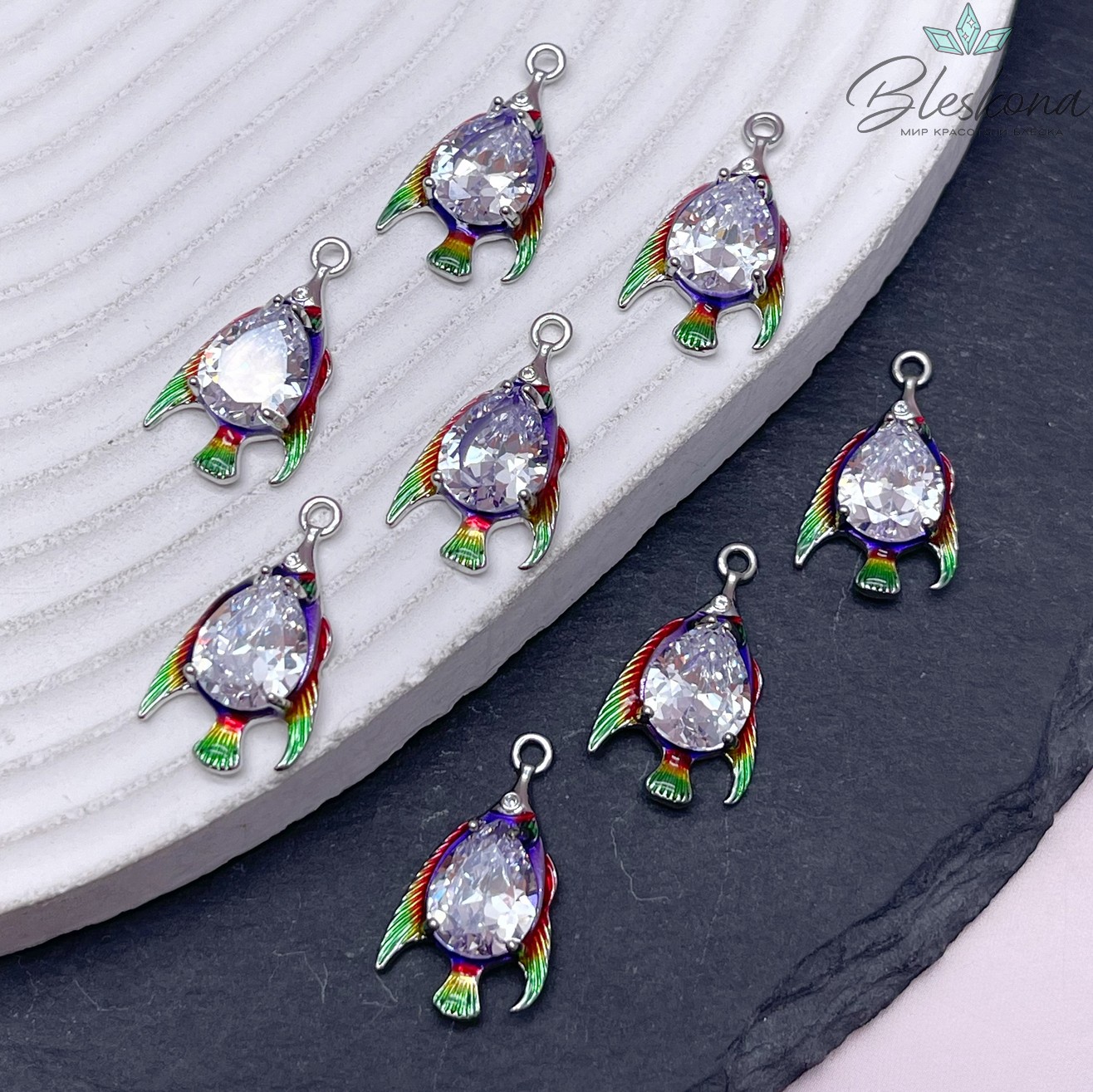22*12 мм Цвет серебро, Подвеска рыбка с цирконом