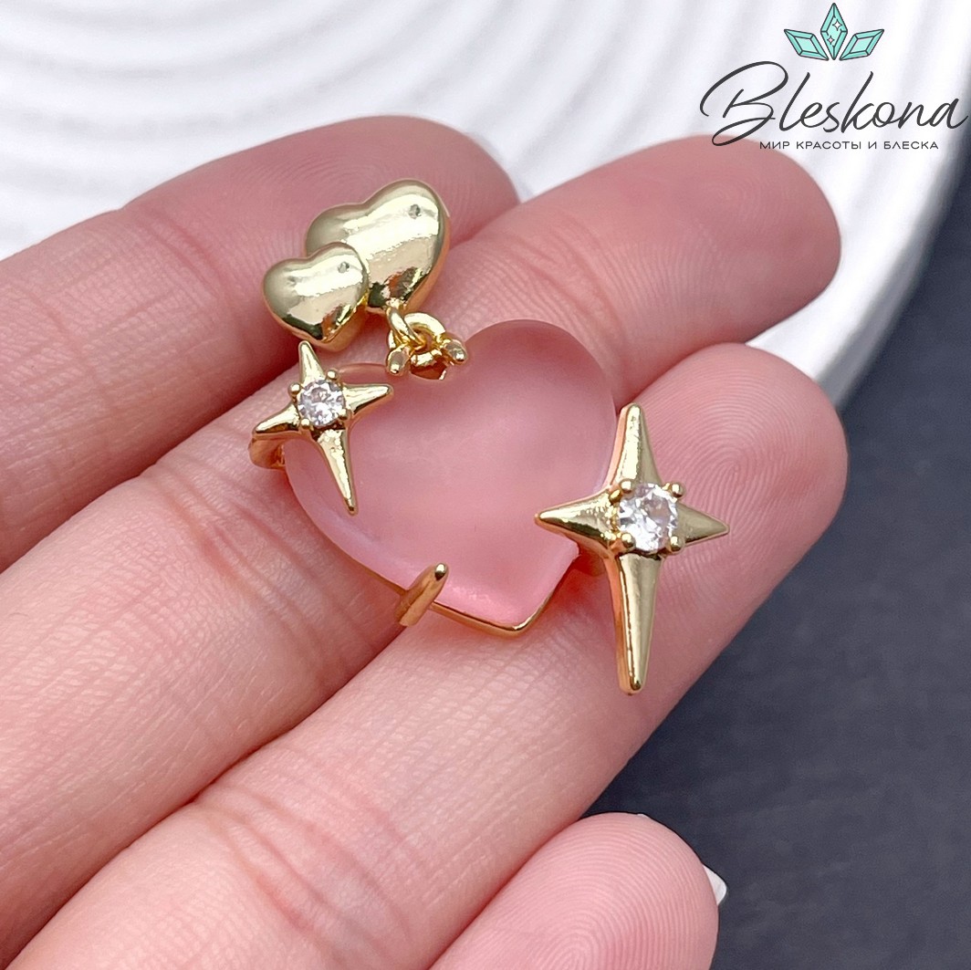 20мм Цвет золото, Подвеска Сердце матовое бледно-розовое стекло