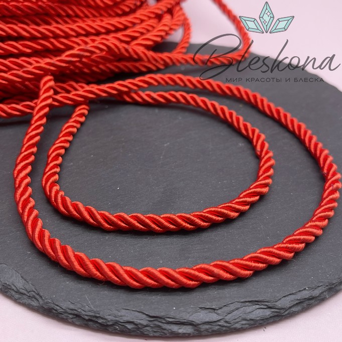Шнур крученый красный 6 мм