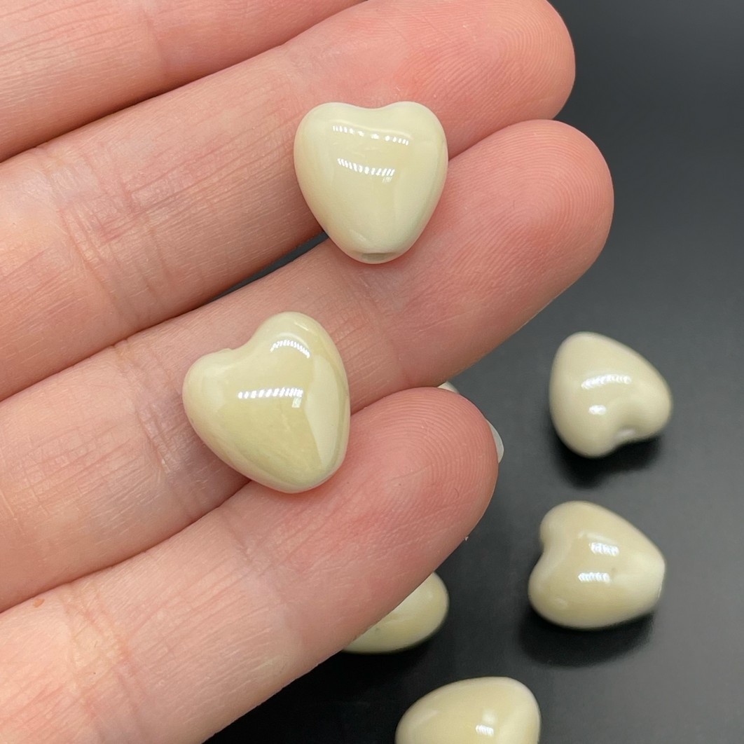 12 мм Бусина сердце, керамика цвет бежевый