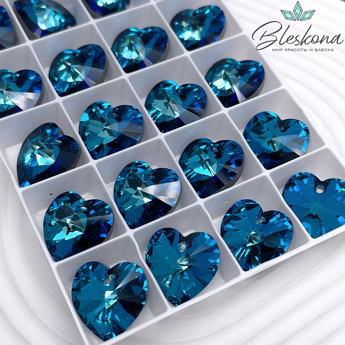 6228 Xilion Heart 18*17,5 мм Crystal Bermuda Blue (BB)