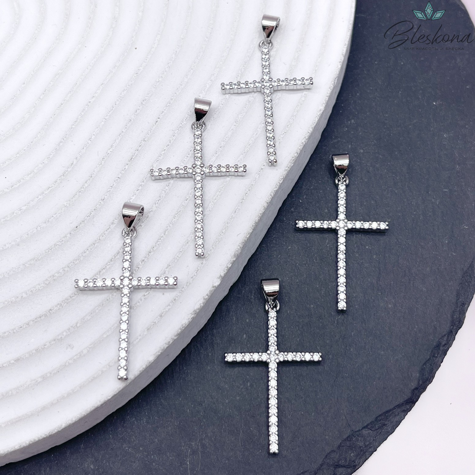 30*19 мм Цвет серебро, Подвеска Крест цирконы 