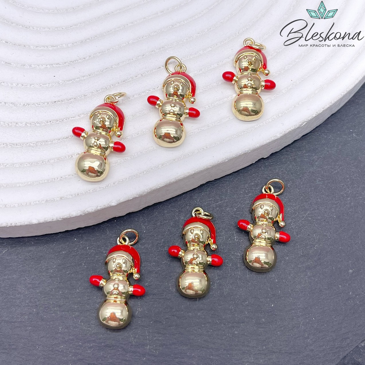 22*13 мм Цвет золото, Подвеска снеговик эмаль 