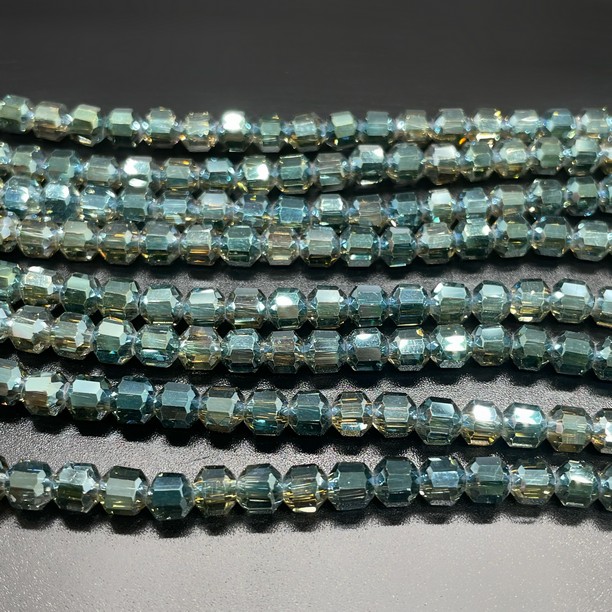 5*5,3 мм Стекло Lux, многогранник, цвет темно- зеленый