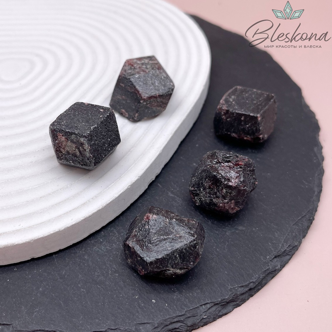 Гранат Необработанный 23-30 мм