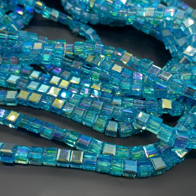 6 мм Стекло Lux, куб огранка, цвет голубой с переливом