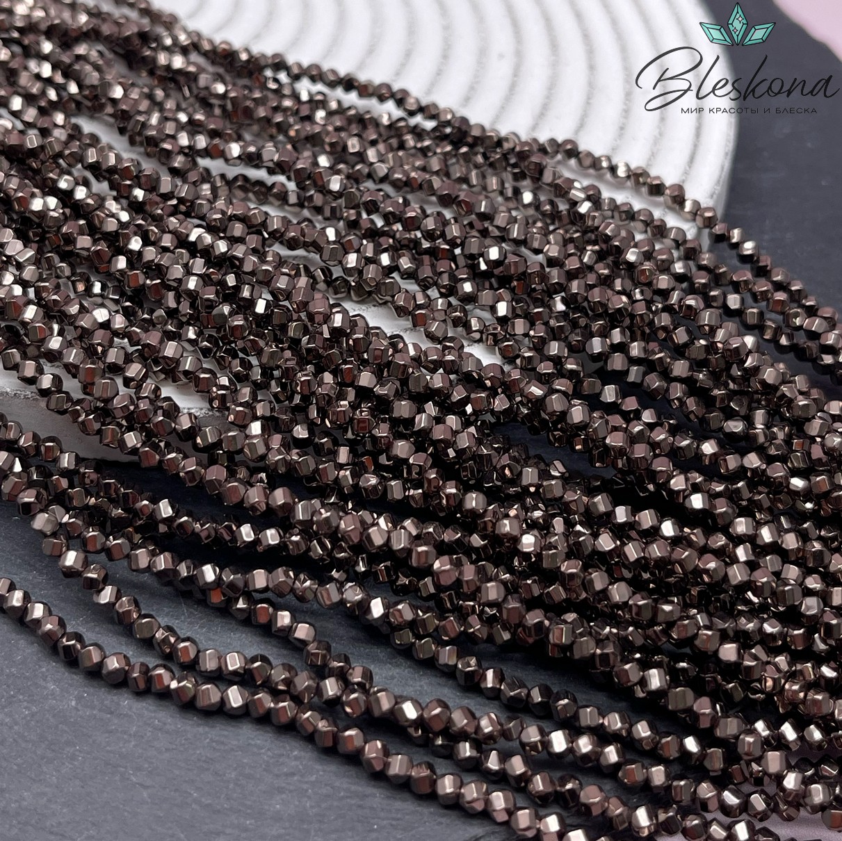 3*2,5 мм Гематин, цвет коричневый №1 (шоколадный), многогранник №1 имитация