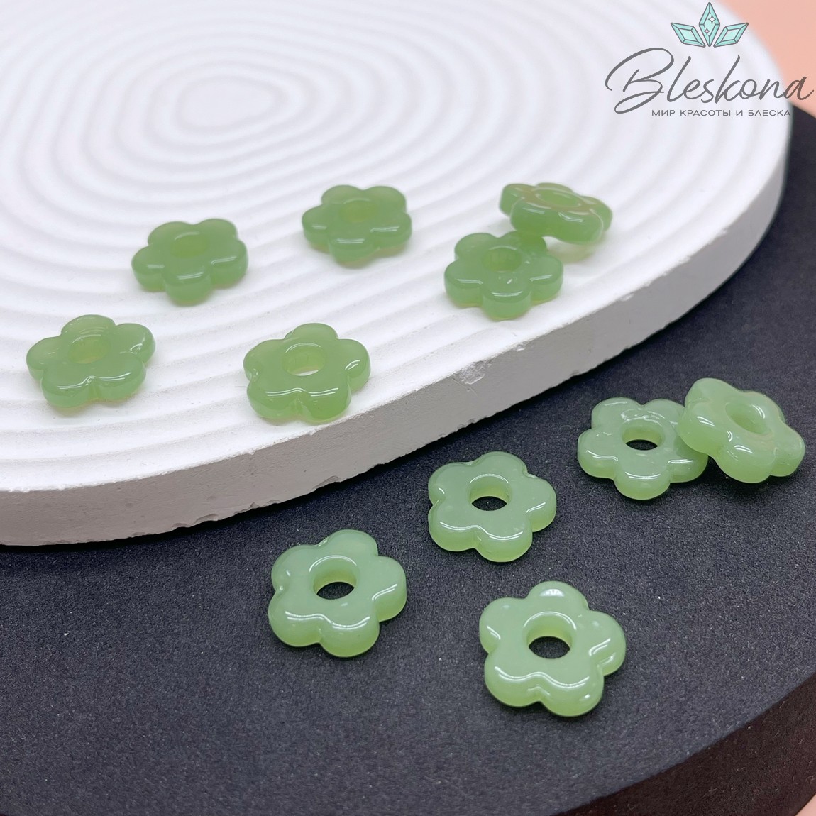 15 мм Подвеска цветок бледно- зеленый