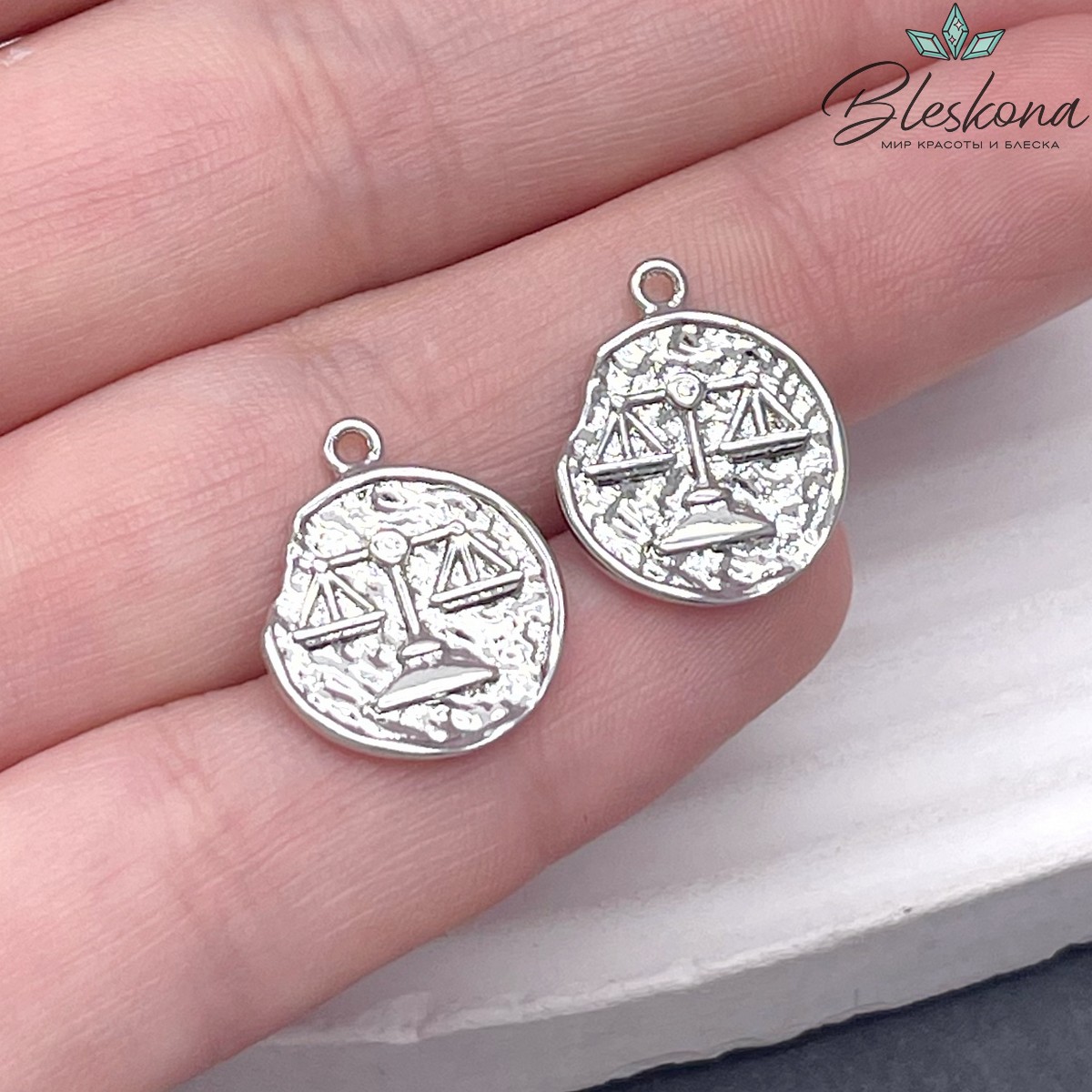 14 мм, цвет серебро, Подвеска Весы Р16680