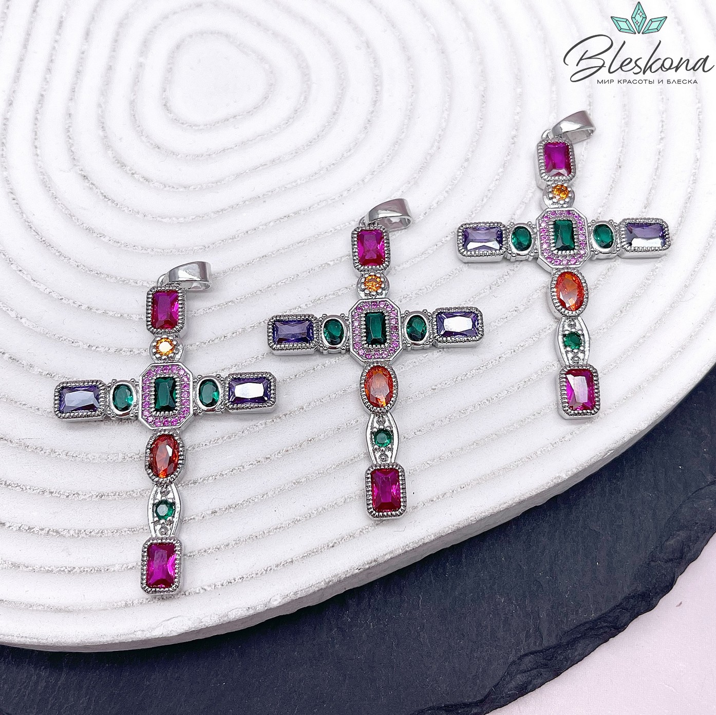 45,6*31 мм Цвет серебро, Подвеска Крест прямоугольные цирконы микс