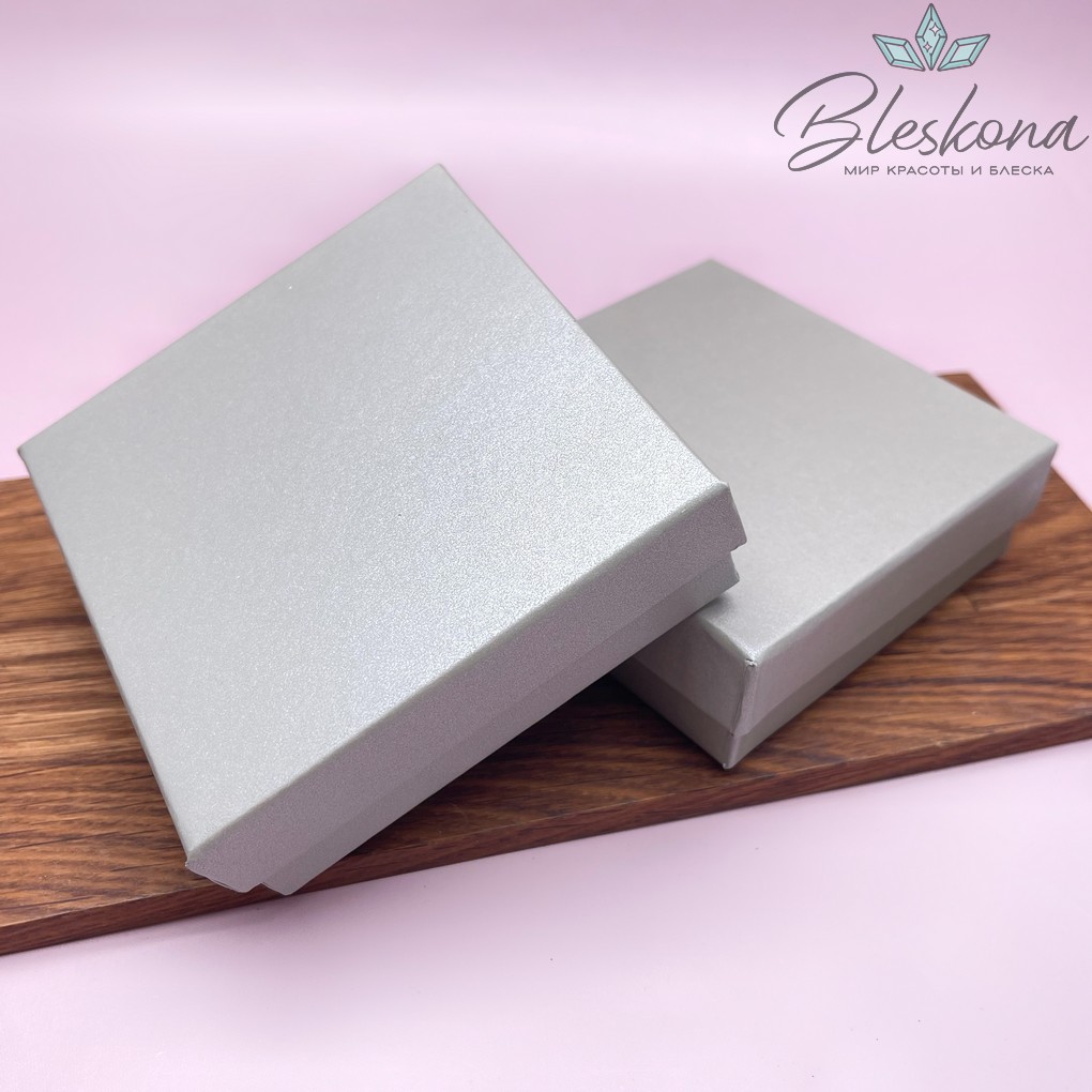 Коробка Серая перламутр черная подложка 9*9*3 см