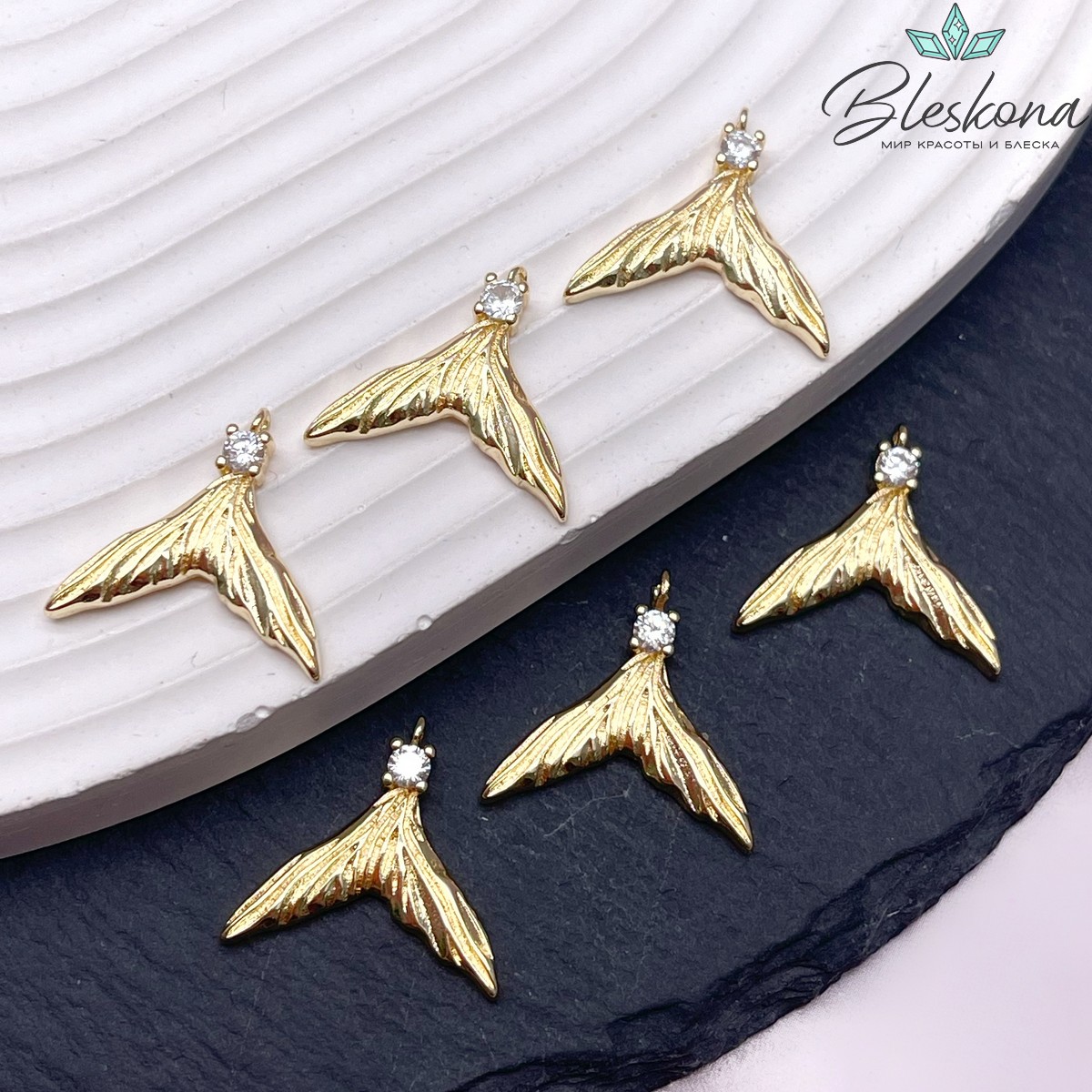 17,5*19 мм Цвет золото, Подвеска хвост Кита с цирконом