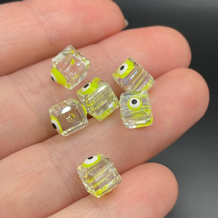 7мм, Стекло Lux форма куб желтый  глаз уп.5 шт