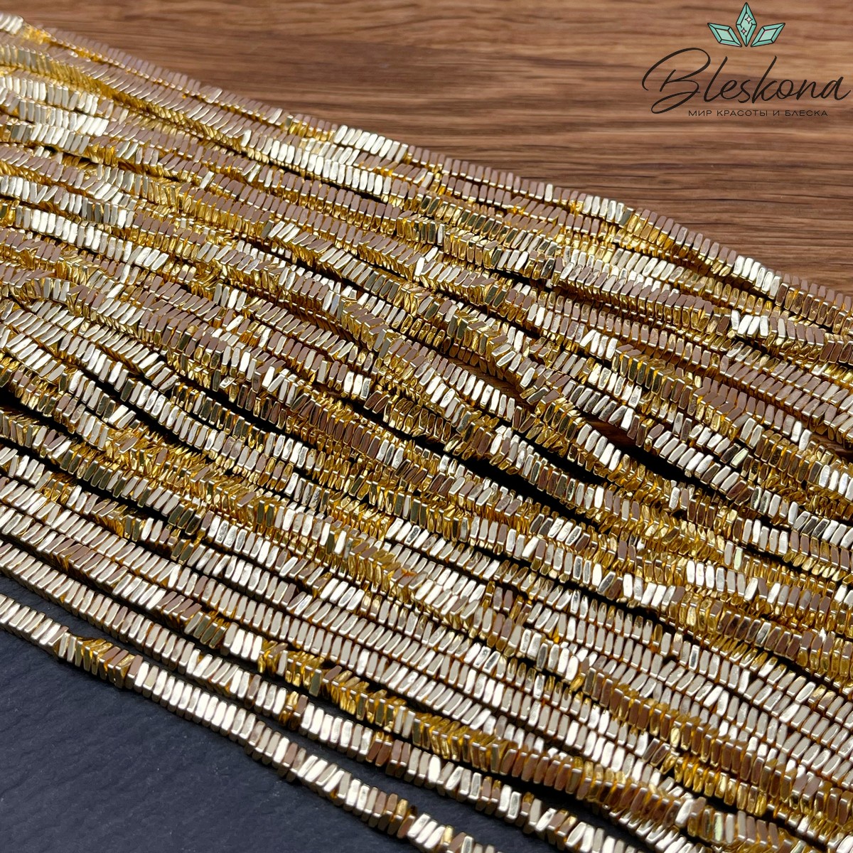 3 мм Гематин, цвет светлое золото, квадрат елочка имитация