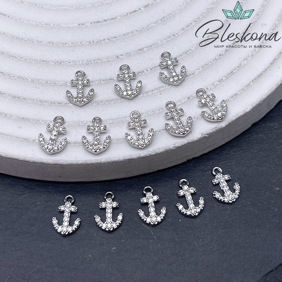 9,5*6,5 мм Цвет серебро, Подвеска якорь цирконы 