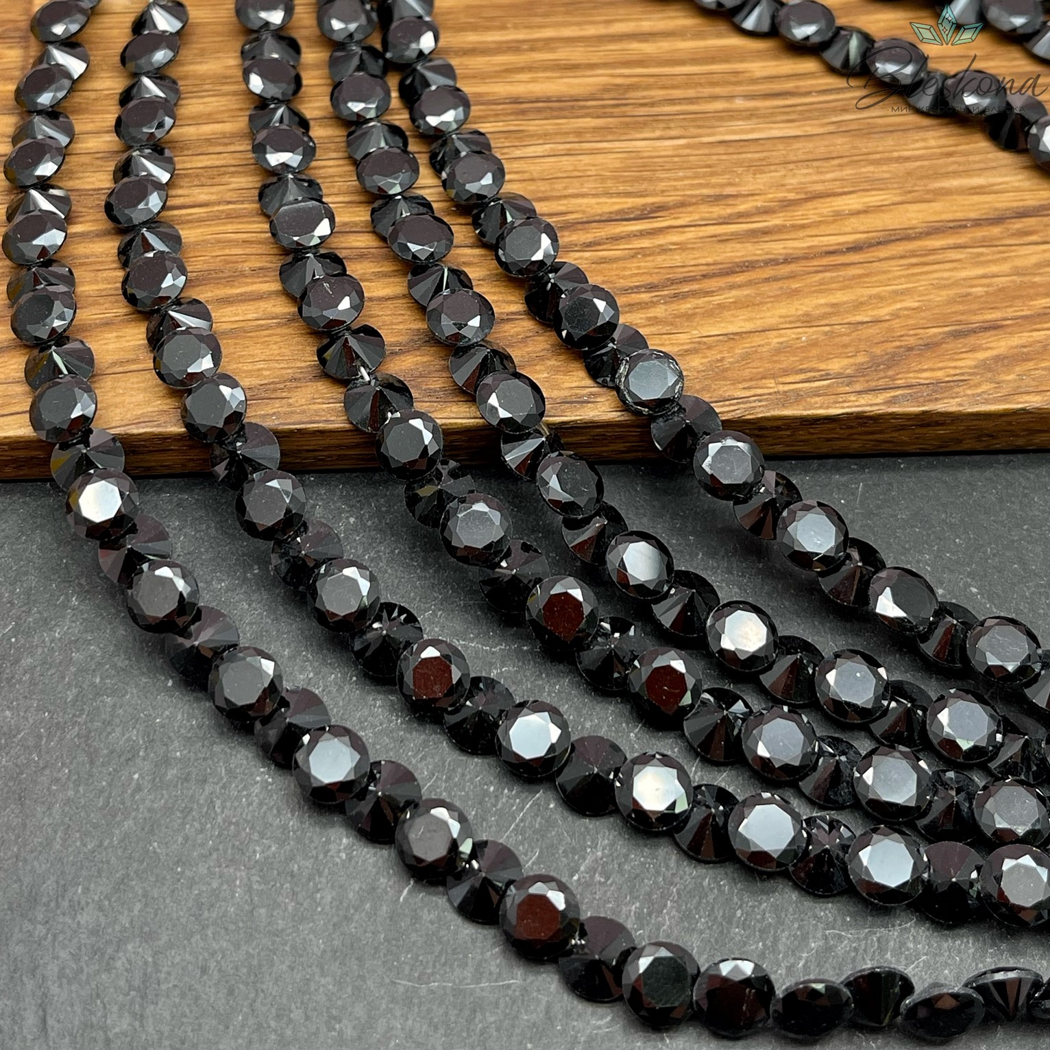 Циркон черный конус огранка  7 мм (кубический цирконий, фианит) 