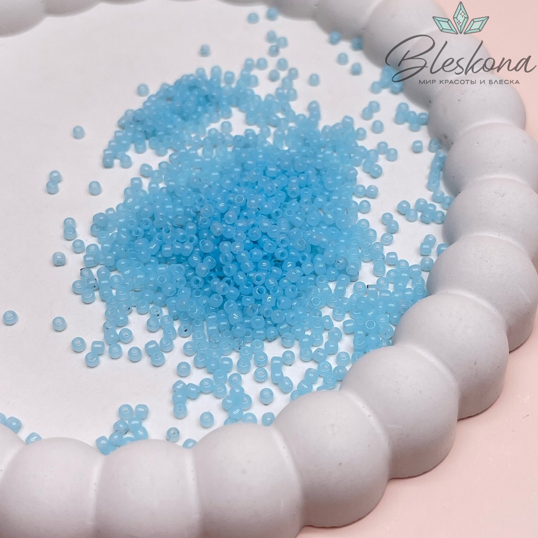 Бисер TOHO round 11/0 цвет №1143 (оттенок голубого)
