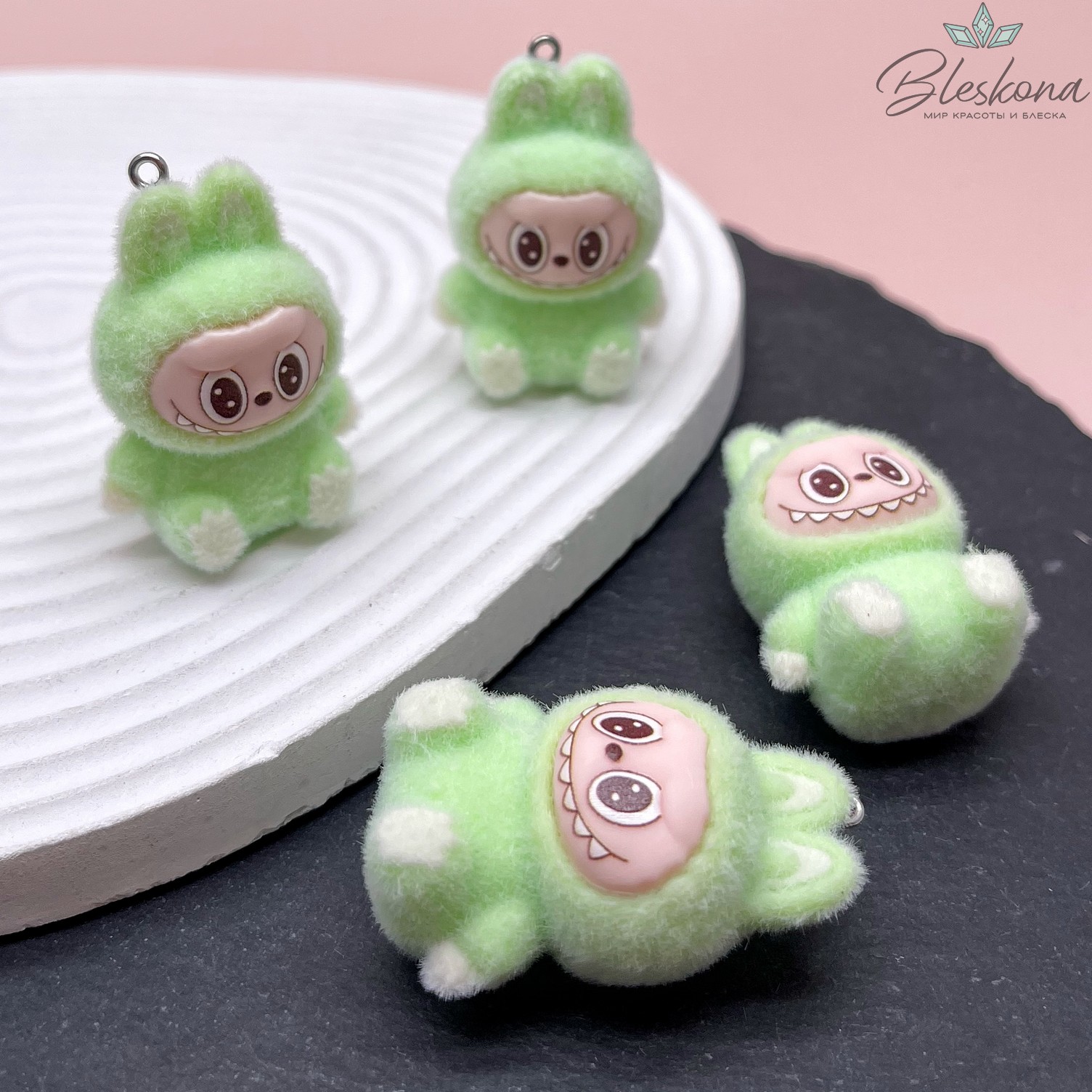 30*40 мм Цвет серебро, Подвеска игрушка-монстрик Лабубу салатовый 