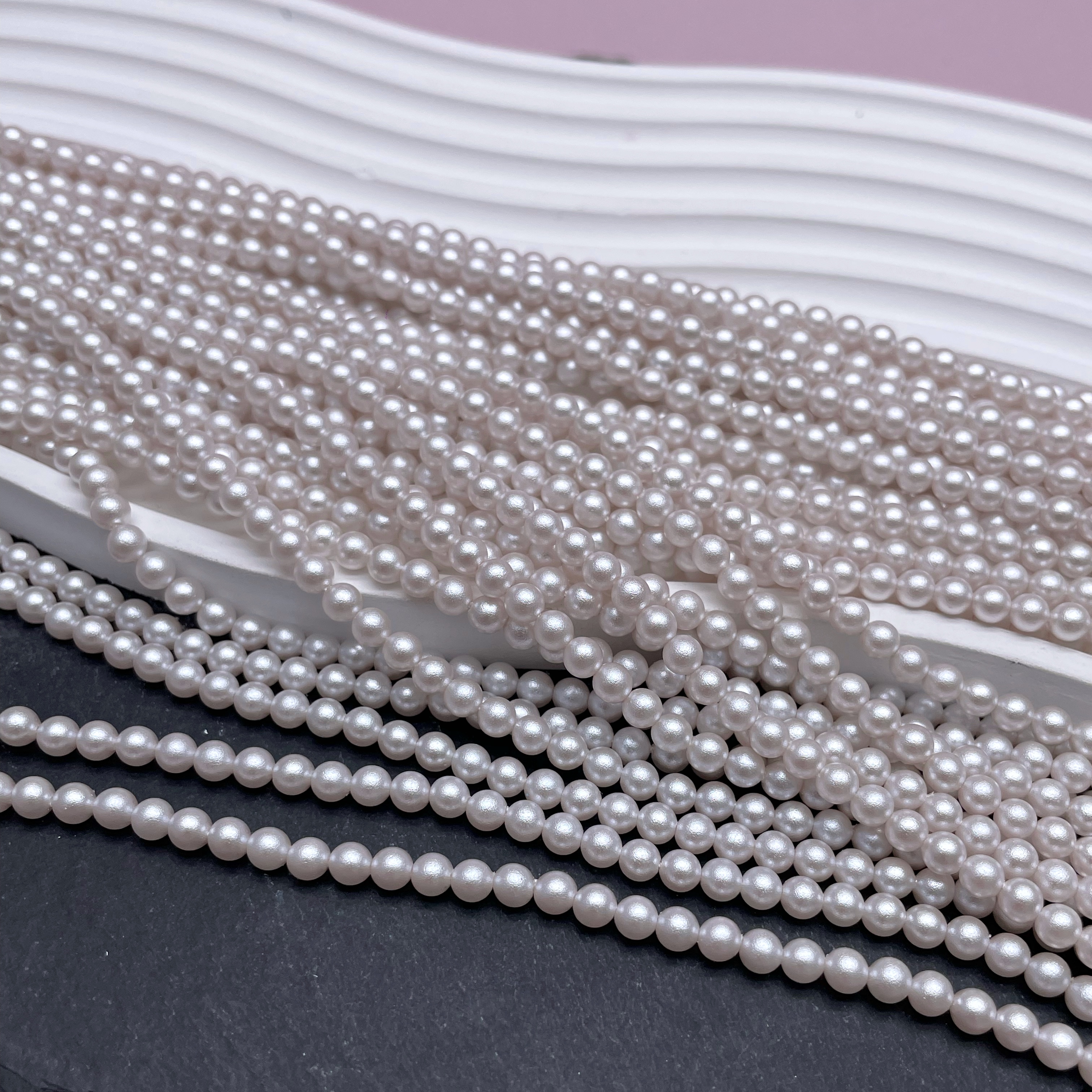 Жемчуг Майорка, цвет светло- фиолетовый фактурно- матовый 4 мм