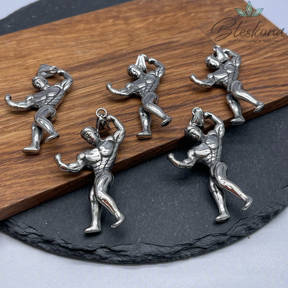 54*32 мм Цвет серебро, Подвеска Бодибилдер сталь