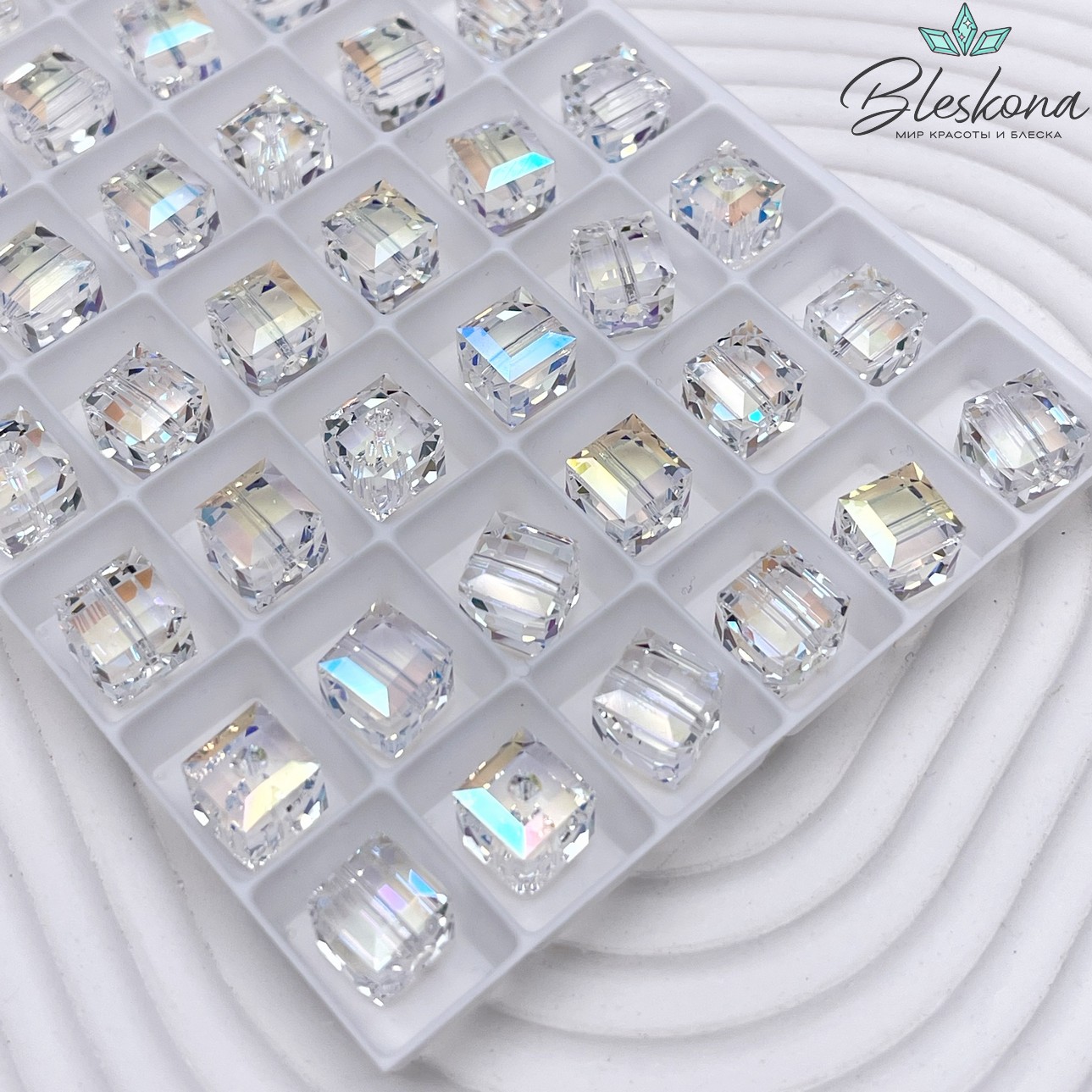 5601 Cube Bead 8 мм Crystal Shimmer B