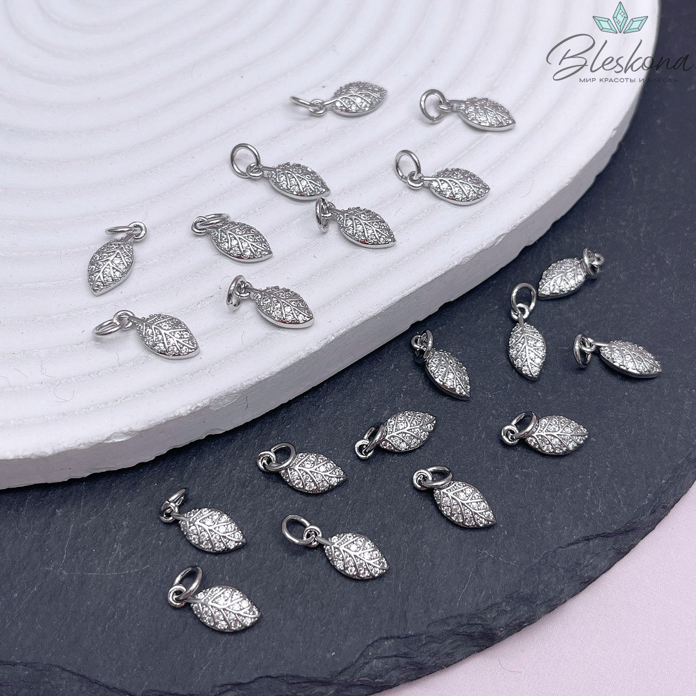 12*5,5 мм, Цвет серебро, Подвеска Лист мини цирконы