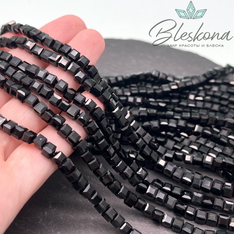 Чешское стекло №132 цвет №02 4,5 мм