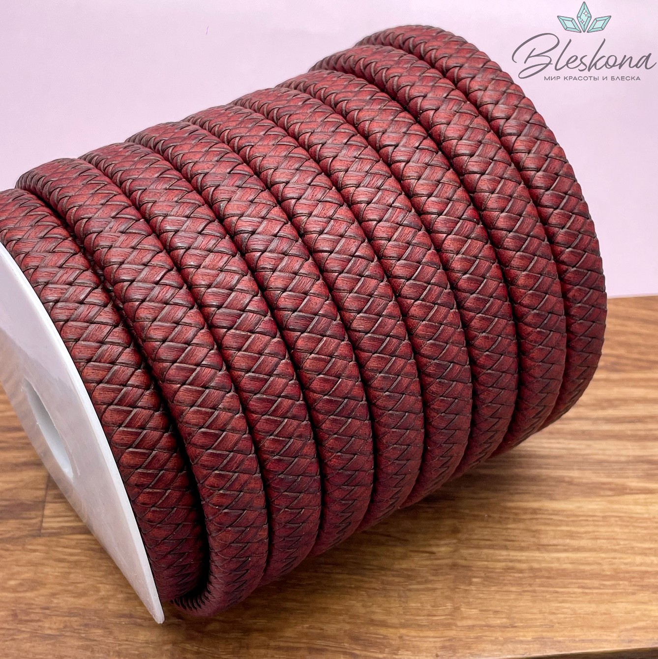 Шнур для браслетов из натуральной кожи красно- коричневый 11*6 мм