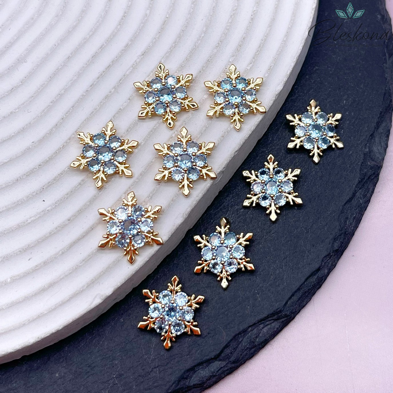 16,4*14 мм Цвет золото, Подвеска Снежинка голубые цирконы