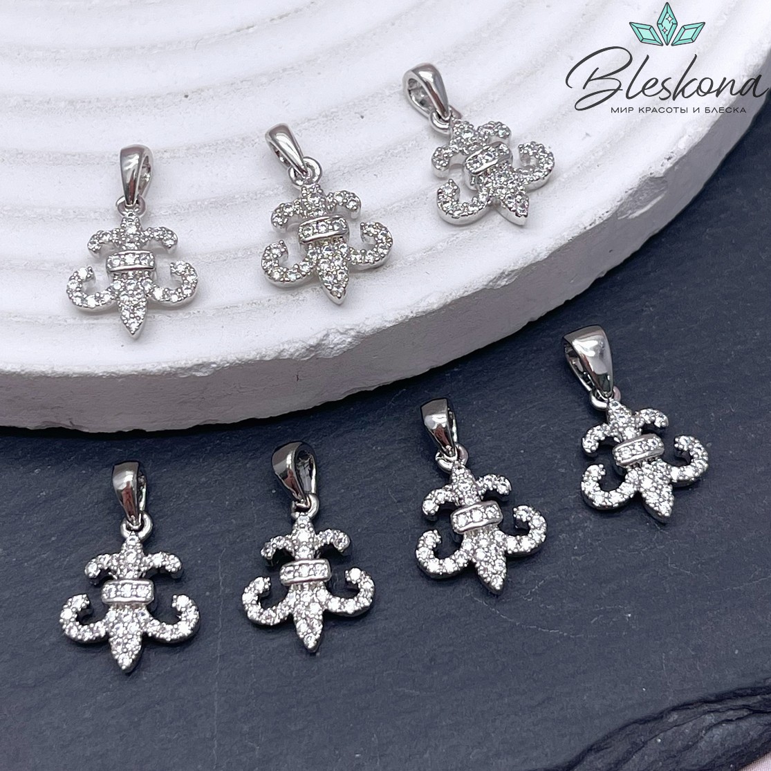 13,5*10,5 мм Цвет серебро, Подвеска королевская лилия с цирконами