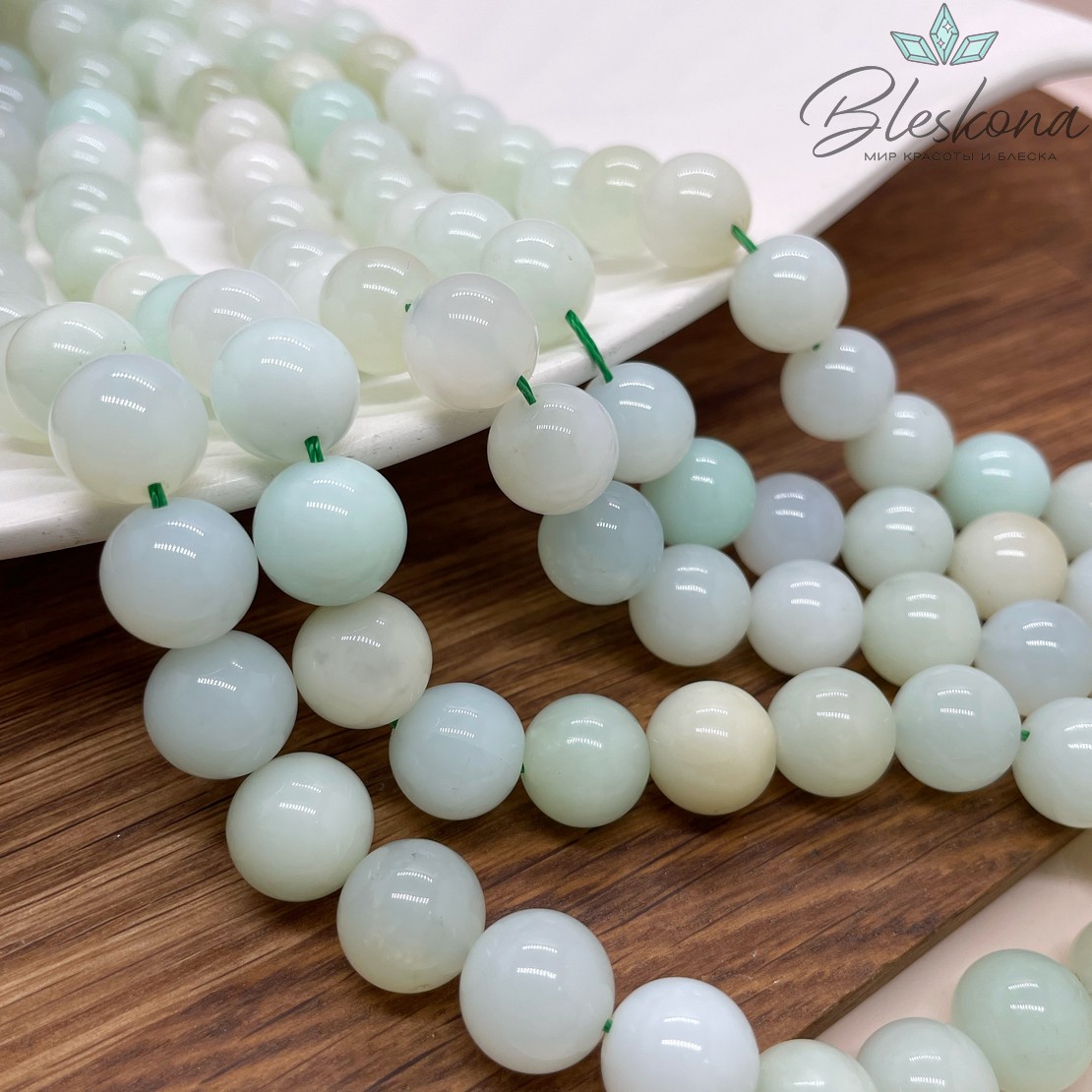 Опал зеленый 12 мм №1