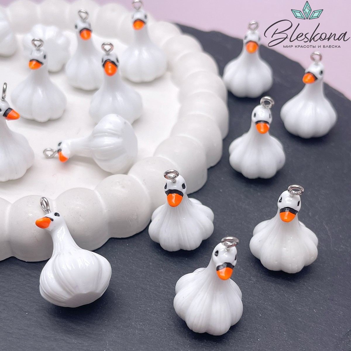 30*18 мм Цвет серебро, Подвеска Гусь-чеснок 