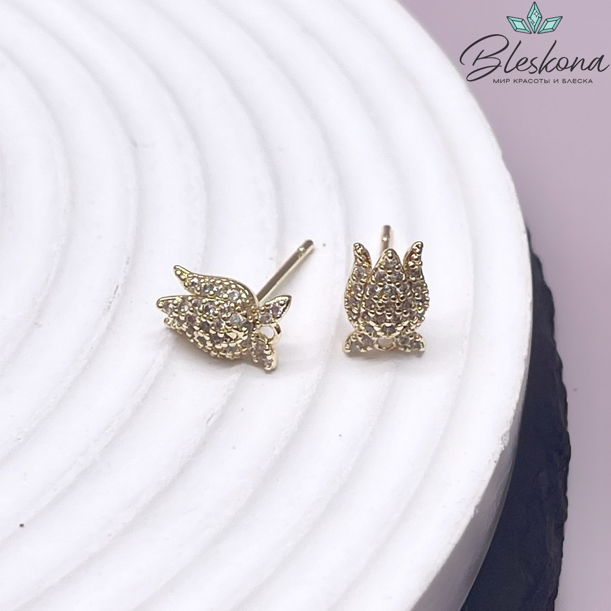 9*6,4 мм Цвет золото, Пусеты тюльпан цирконы Этно