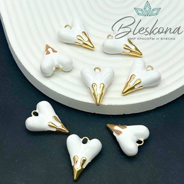 19,5*24,5 мм Цвет золото, Подвеска Сердце белая эмаль