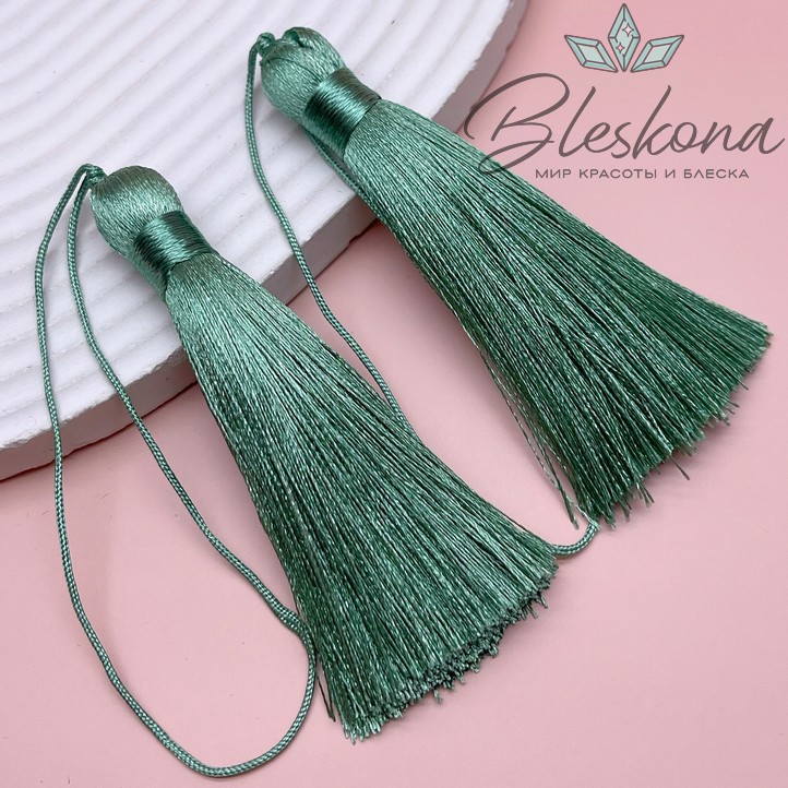 Кисть вискозный шелк Бледно- зеленая 8*1 см