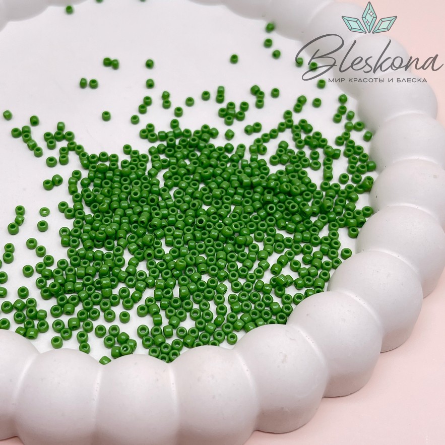 Бисер TOHO round 11/0 цвет №47 (оттенок светло-зеленого)