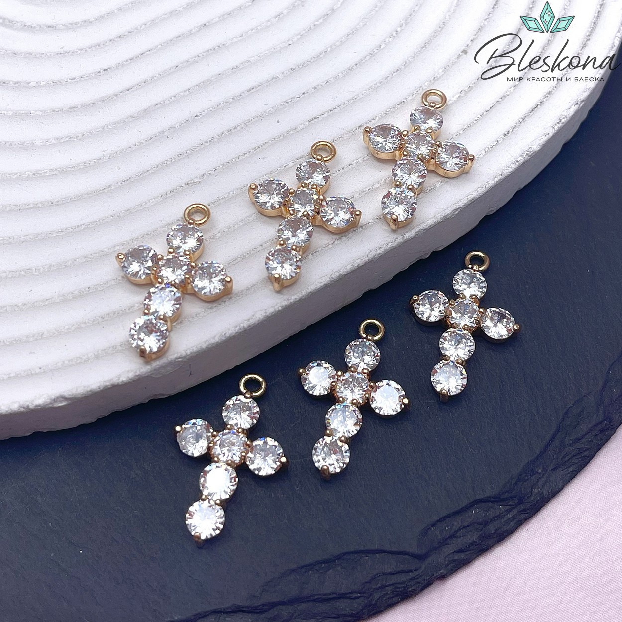 24,5*16,5 мм Цвет золото, Крест цирконы 