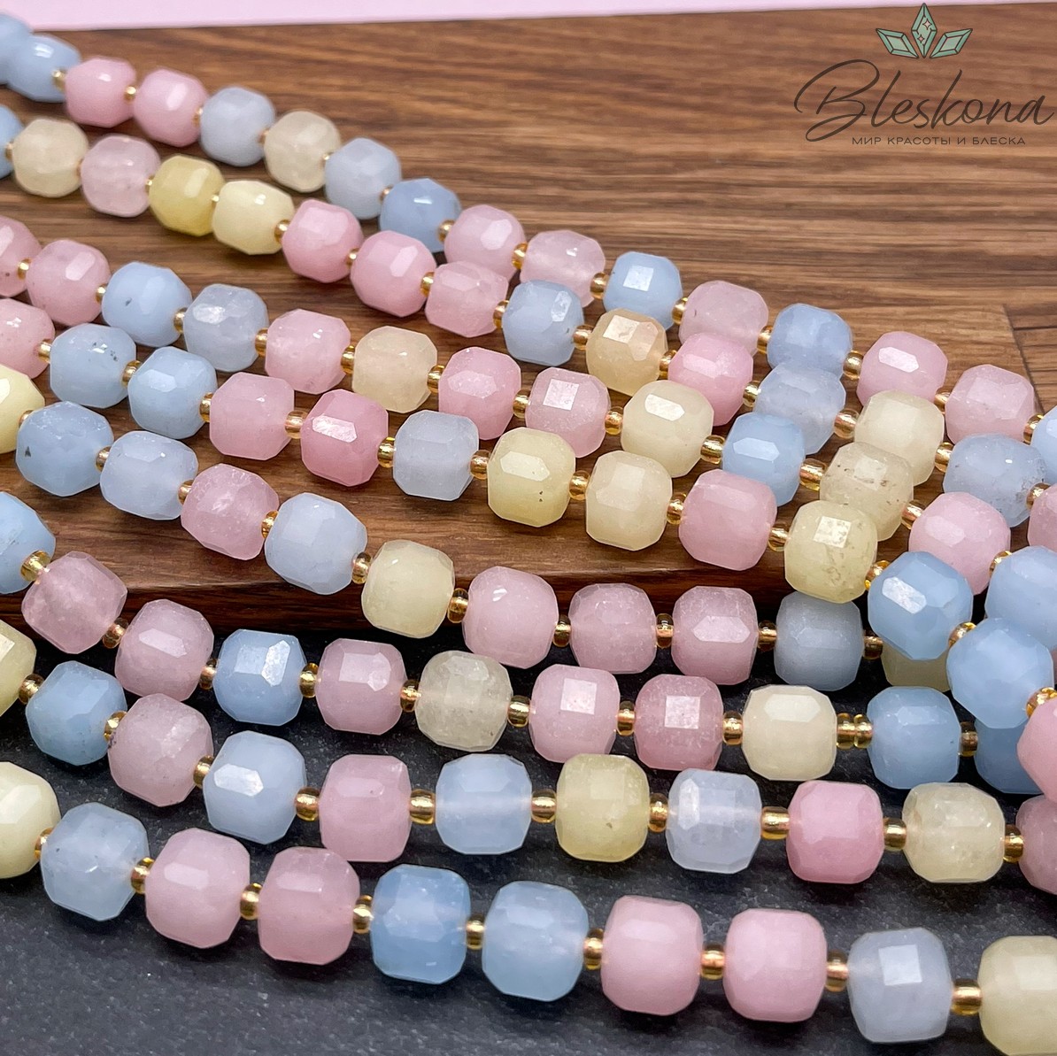 Кварц тонированный микс №2 куб в огранке 8*8 мм