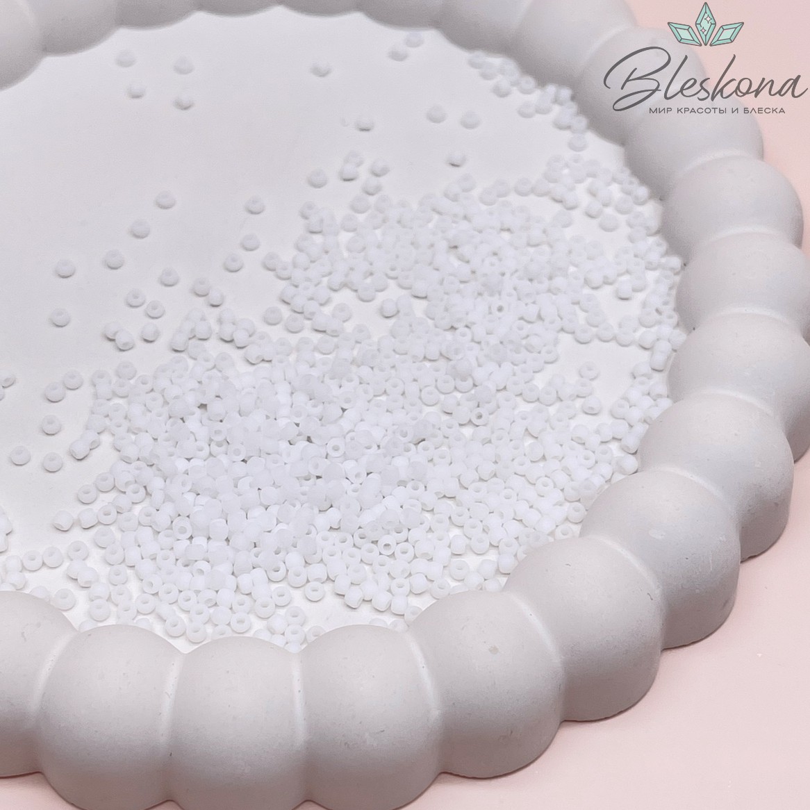 Бисер TOHO round 11/0 цвет №41F (оттенок белого)