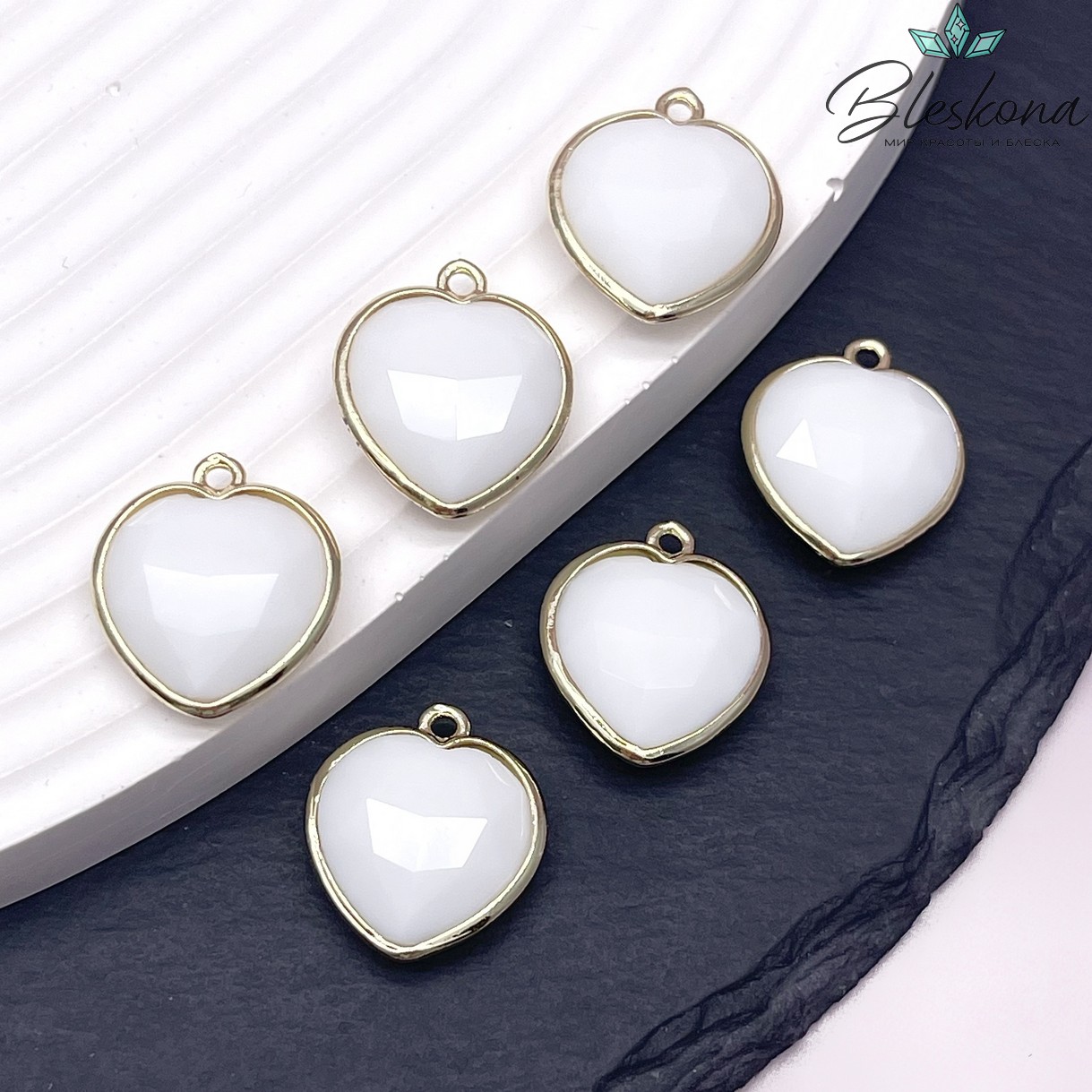 16,3*18,7мм,Цвет золото,Подвеска Сердце Белый агат имитация