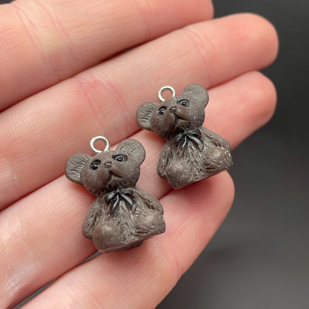 15*20,5мм, Цвет серебро, Подвеска Мишка темно-коричневый бант