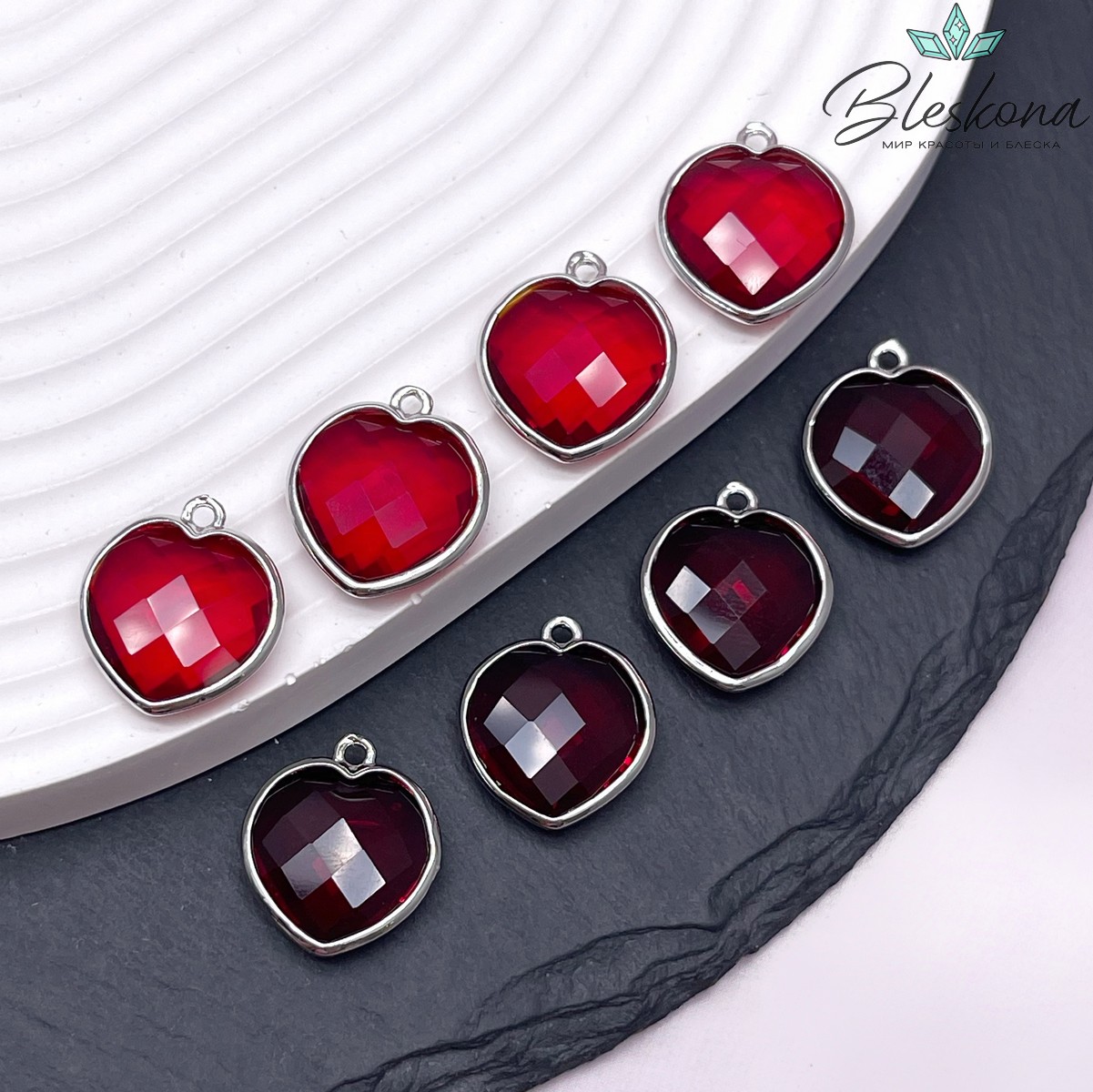 15 мм, Цвет серебро, Подвеска сердце красное огранка