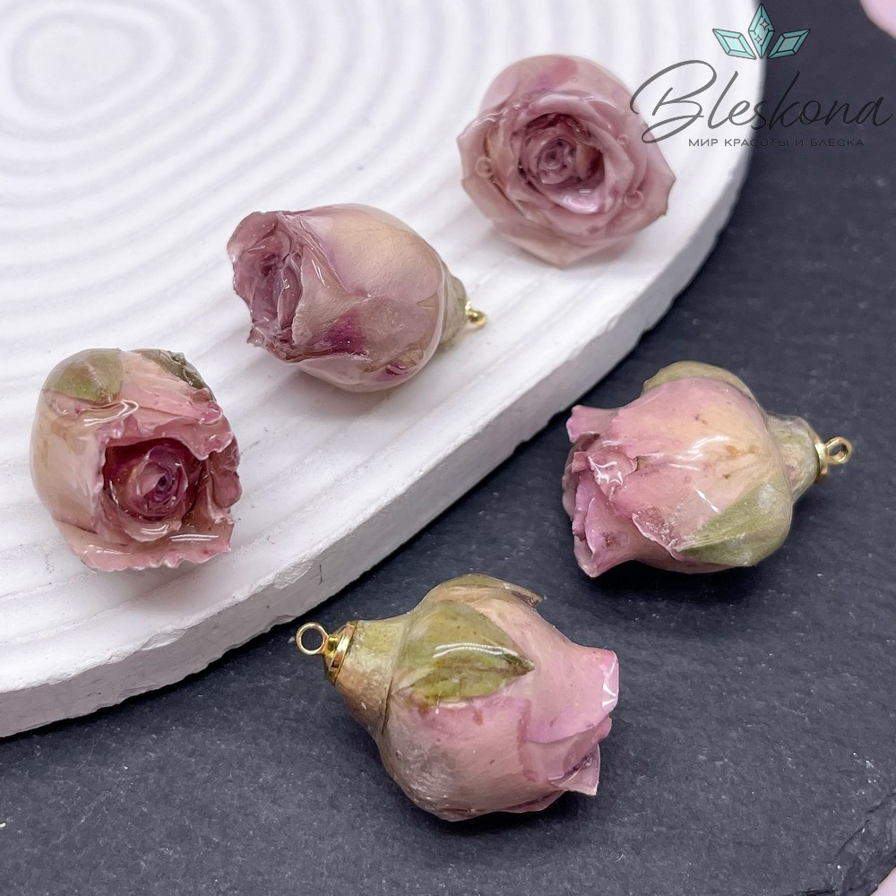 25-30 мм, Цвет золото, Подвеска роза в эпоксидной смоле №13