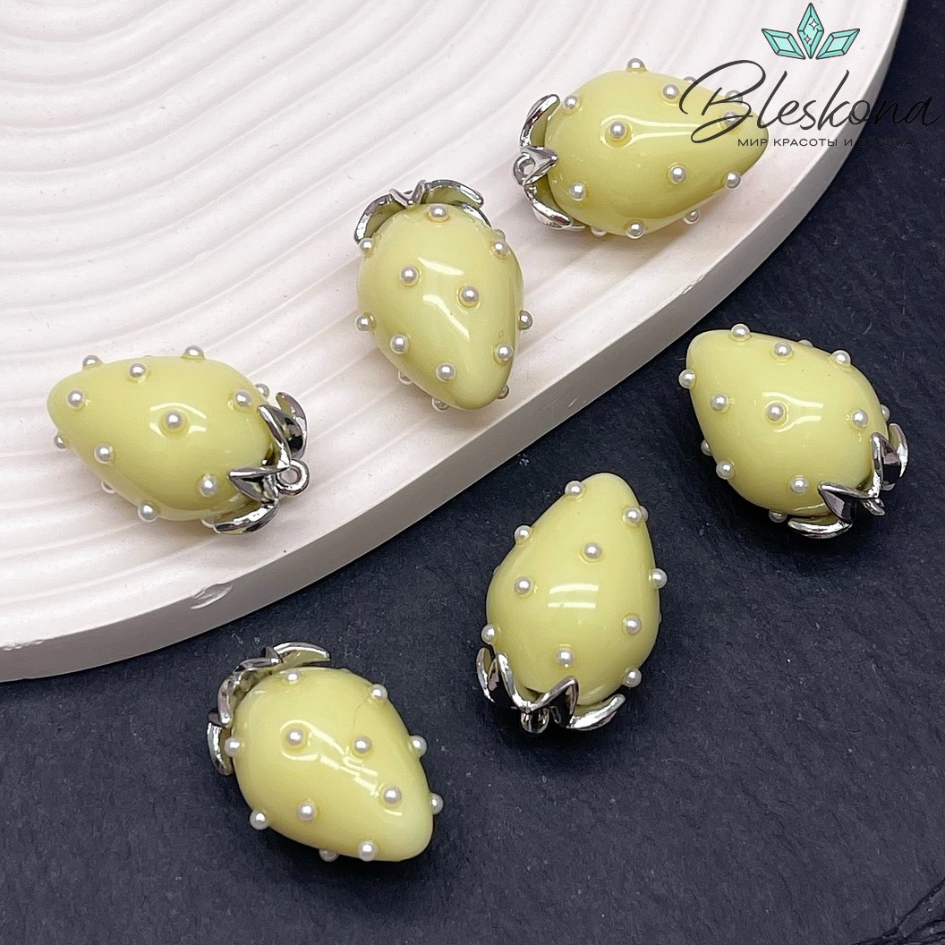 25*17 мм Цвет серебро, Подвеска клубничка желтая