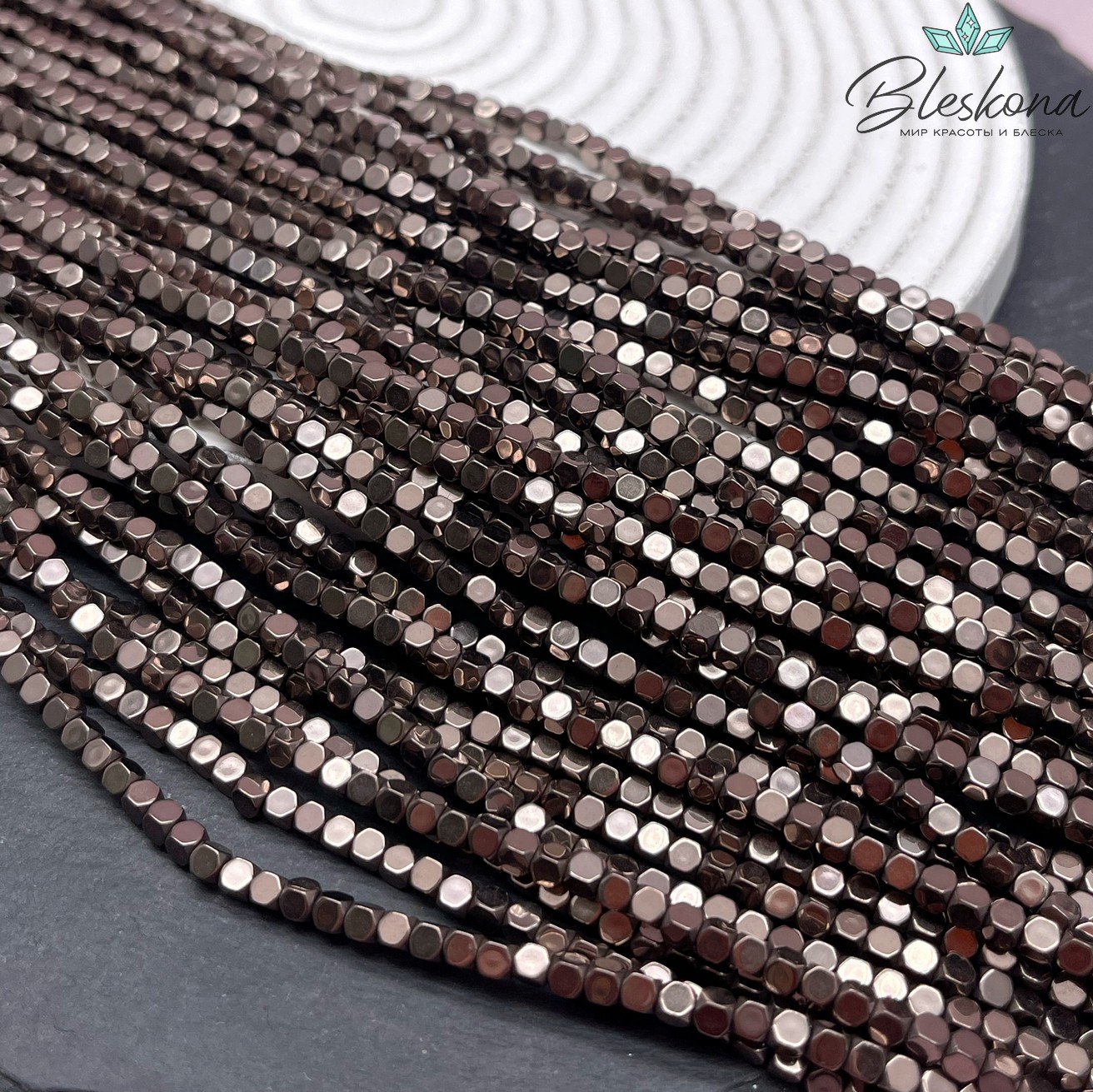 3 мм Гематин имитация, цвет коричневый №1 (шоколадный) куб огранка