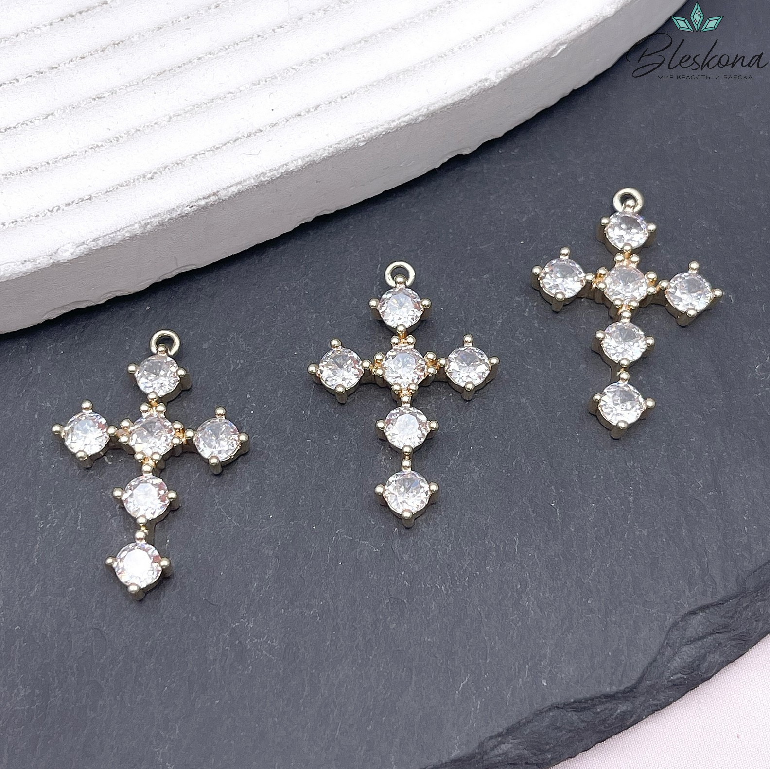 26*18 мм Цвет золото, Подвеска Крест цирконы 