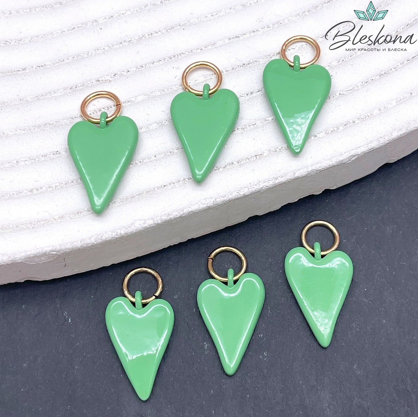 15,5*10 мм, Цвет золото, Подвеска сердце зеленая эмаль